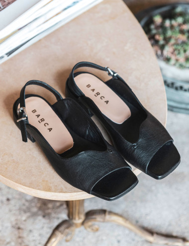 Low heel sandals heel 1 cm black leather