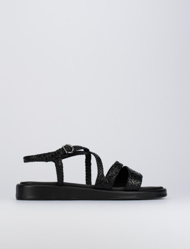 Low heel sandals heel 1 cm black leather