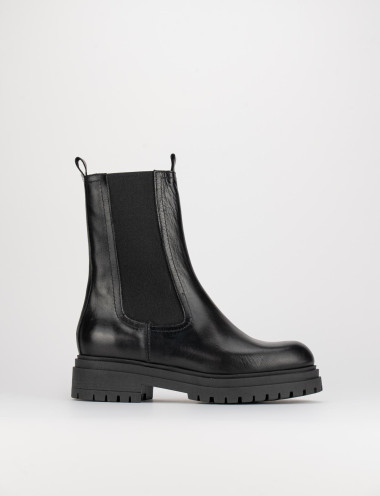 Low heel ankle boots heel 3 cm black leather