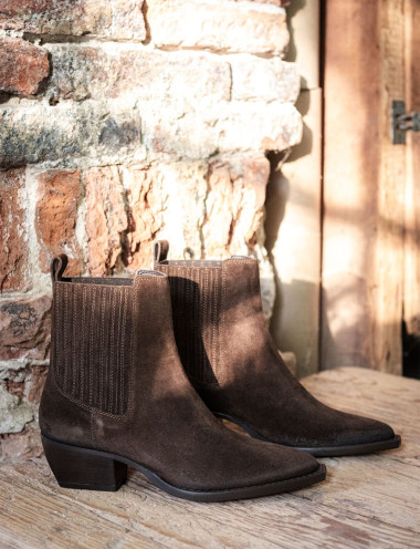 Botines de tacón bajo tacón 3 cm marrón oscuro ante