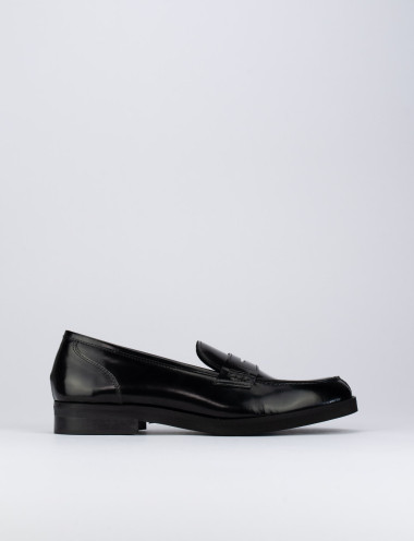 Mocasines tacón 2 cm negro cuero