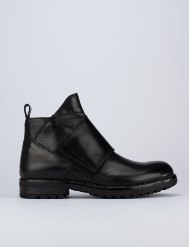 Botines negro cuero