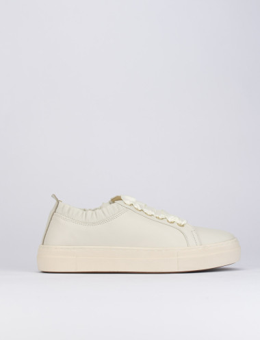 Sneakers beige leather