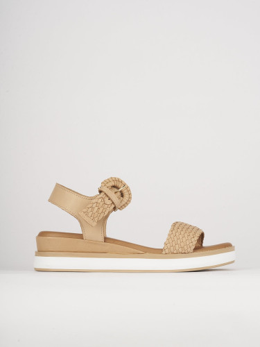 Sandalias de cuña tacón 3 cm beis cuero
