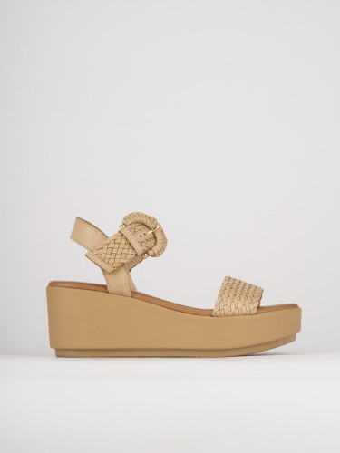 Sandalias de cuña tacón 7 cm beis cuero