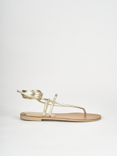 Sandalias de tacón bajo tacón 1 cm oro cuero
