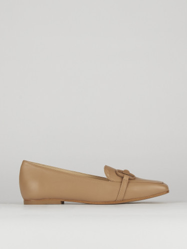 Loafers heel 1 cm beige leather