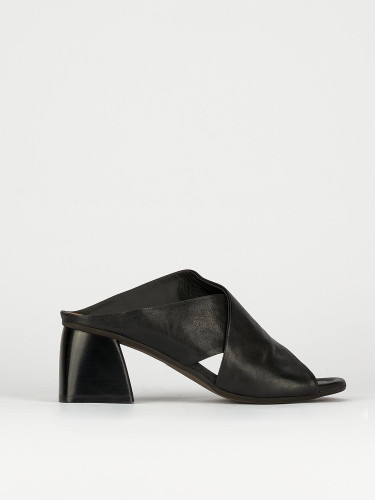 High heel sandals heel 5 cm black leather