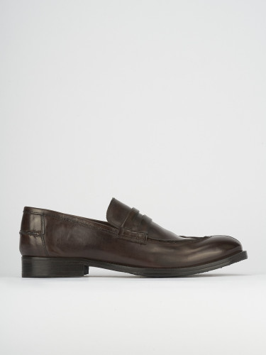 Mocasines tacón 1 cm marrón oscuro cuero