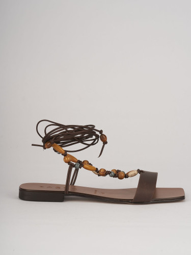 Sandalias de tacón bajo tacón 1 cm marrón cuero