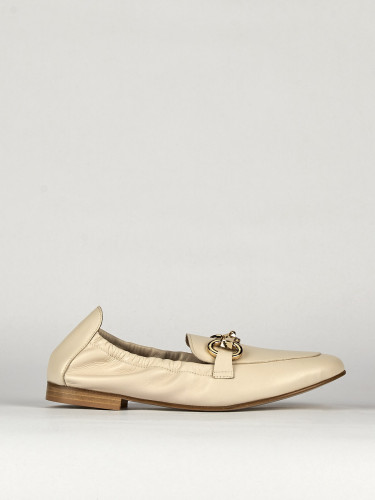Mocasines tacón 1 cm beis cuero