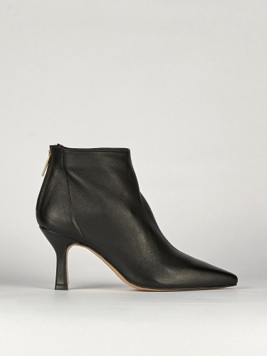 High heel ankle boots heel 7 cm black leather
