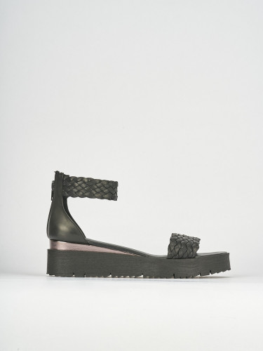 Sandalias de tacón bajo tacón 1 cm negro cuero