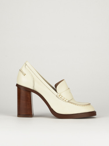 Loafers heel 9 cm beige leather