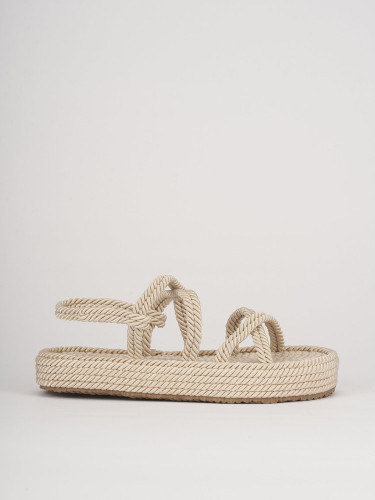 Sandalias de tacón bajo tacón 3 cm beis cuero