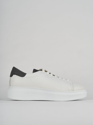 Sneakers white leather