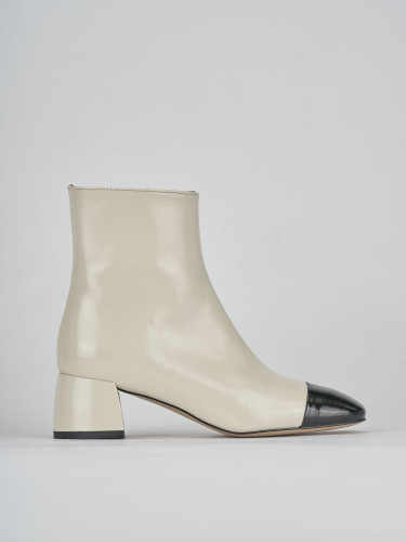 High heel ankle boots heel 5 cm white leather