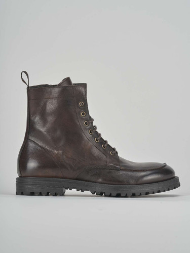 Botas militares marrón oscuro cuero