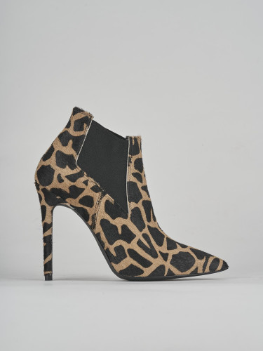 Botines de tacón alto tacón 10 cm estampado jirafa cuero de vaca con pelo