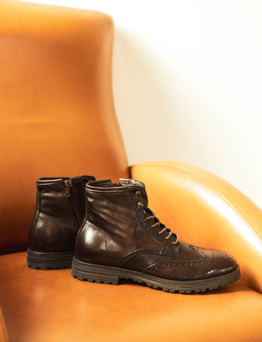 Botas militares marrón oscuro cuero