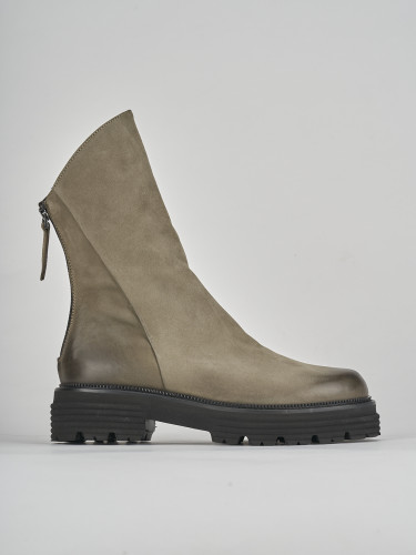 Stivaletto tacco 2cm verde nabuk