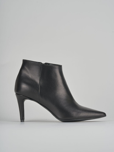 High heel ankle boots heel 7 cm black leather