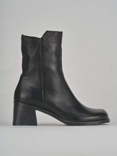 Stivaletti tacco 6cm pelle nero