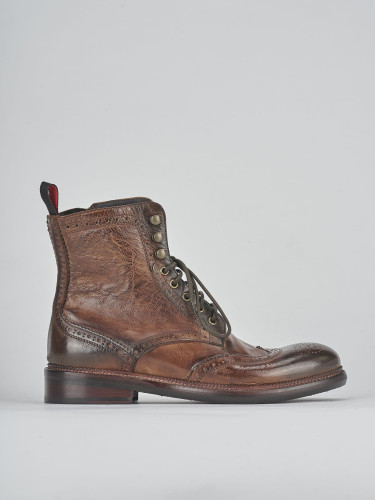 Botas militares marrón cuero