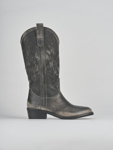 Botas de tacón bajo tacón 4 cm beis cuero