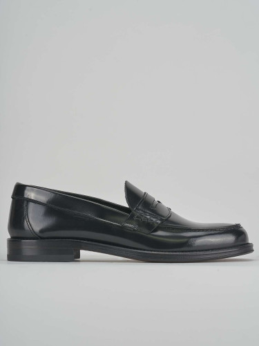 Mocasines negro cuero