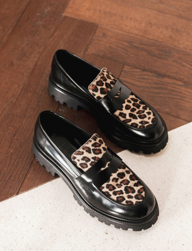 Loafers heel 2 cm black leather