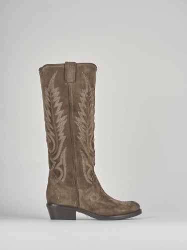 Botas de tacón bajo tacón 4 cm beis ante