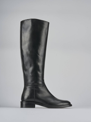 Botas de tacón bajo tacón 2 cm negro cuero