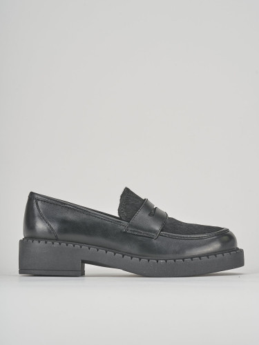 Loafers heel 3 cm black leather