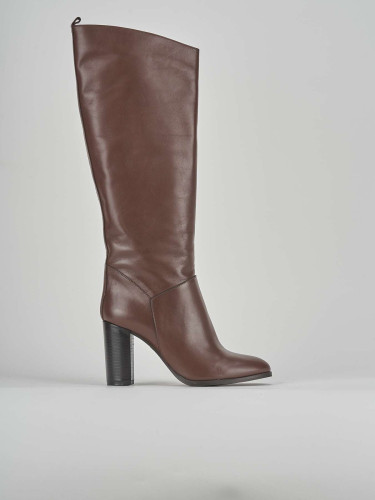 Stivale tacco 8 cm marrone pelle