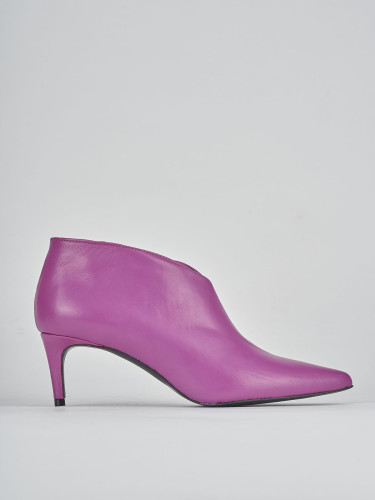 Botines de tacón alto tacón 5 cm morado cuero