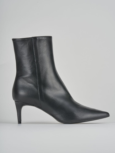 High heel ankle boots heel 5 cm black leather