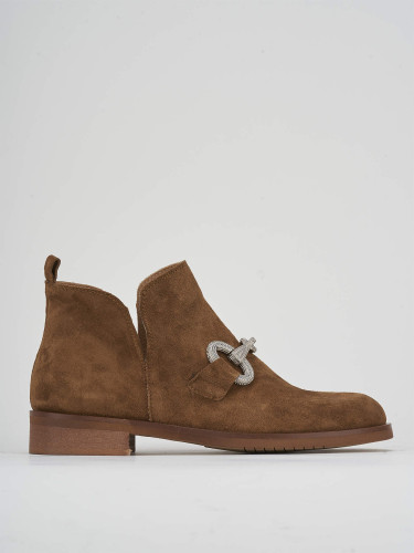Botines de tacón bajo tacón 2 cm marrón ante