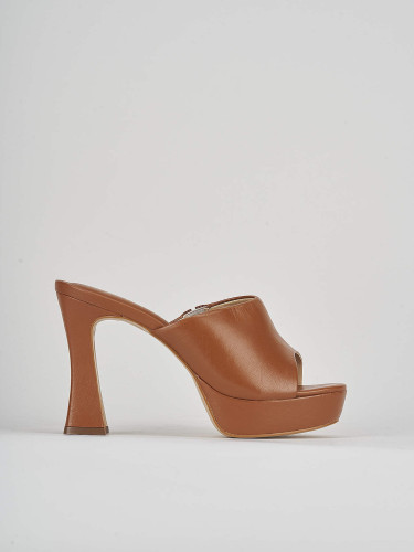 Mules tacón 11 cm marrón cuero