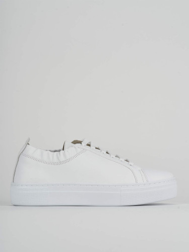 Sneakers white leather