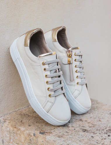 Sneakers beige leather