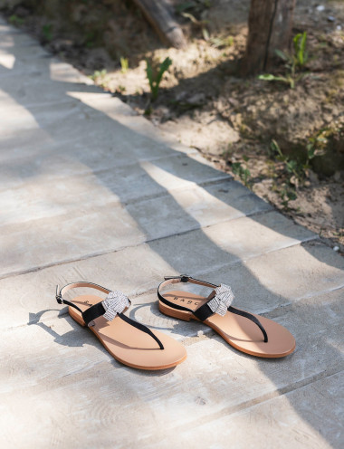 Sandalias de tacón bajo tacón 1 cm negro ante