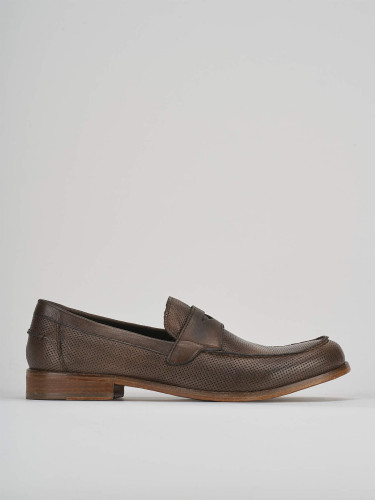 Mocasines marrón oscuro cuero