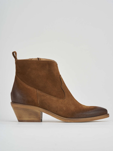 Low heel ankle boots heel 4 cm brown suede