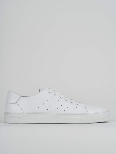 Sneakers white leather