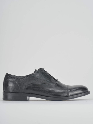 Zapatos de cordones negro cuero