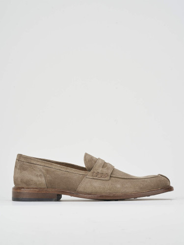Mocasines tacón 1 cm beis ante