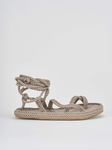 Sandalias de tacón bajo tacón 1 cm beis tejido