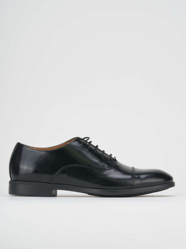 Zapatos de cordones negro cuero