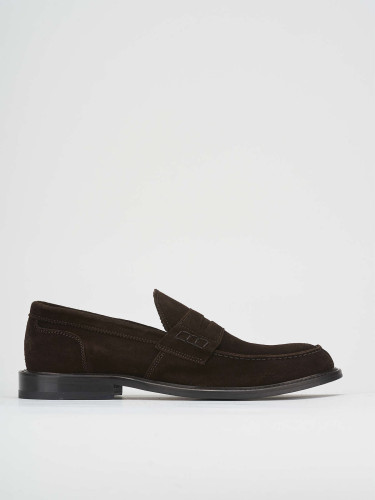 Mocasines tacón 1 cm marrón oscuro ante